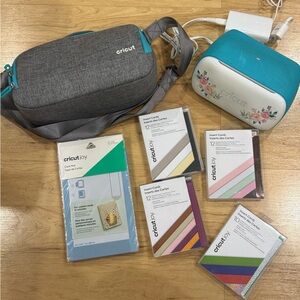 Cricut Joy Machine with Accessories